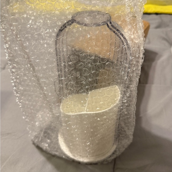 Transparent Makeup Brush Organizer with Gold Accent - Picture 7 of 8